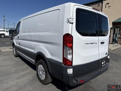 Oxford White 2017 Ford Transit-250 Base