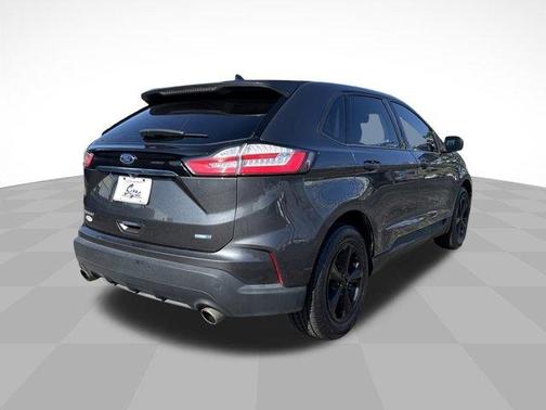 2020 Ford Edge SE
