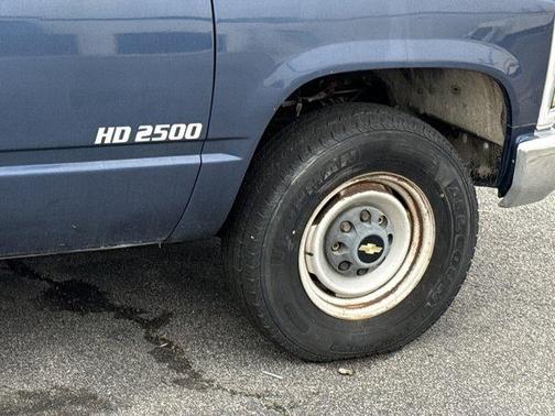 2000 Chevrolet 2500 LS