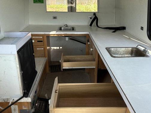 2006 Dodge Sprinter 158 WB Super High Roof Cargo DRW
