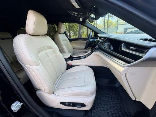 Diamond Black 2023 Jeep Grand Cherokee Limited