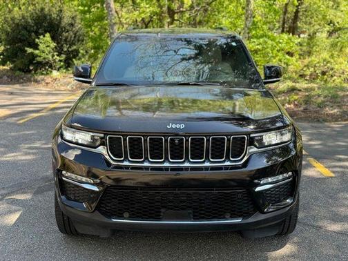 Diamond Black 2023 Jeep Grand Cherokee Limited