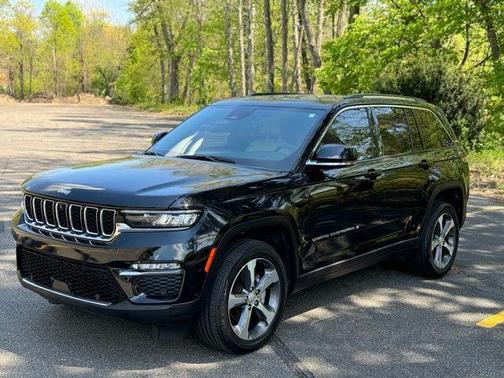 Diamond Black 2023 Jeep Grand Cherokee Limited