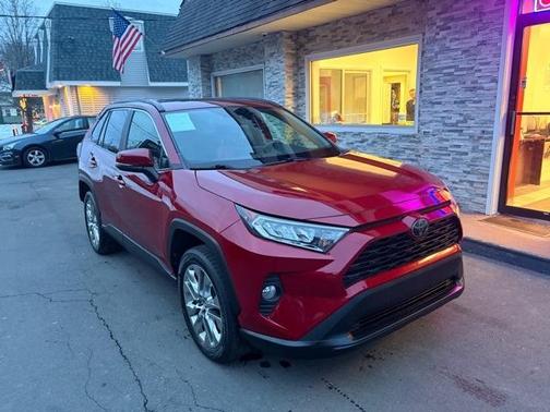 2019 Toyota RAV4 XLE Premium