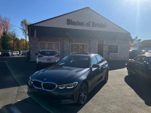 2022 BMW 330 i xDrive