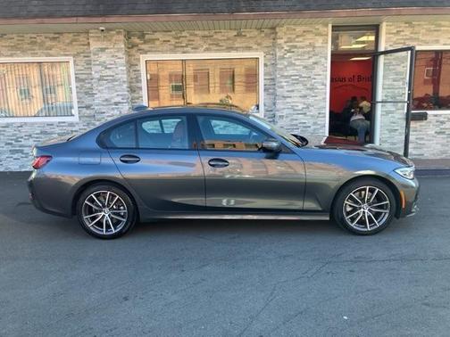2022 BMW 330 i xDrive