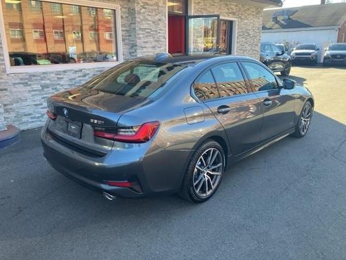 2022 BMW 330 i xDrive
