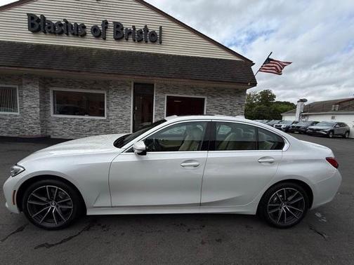 2022 BMW 330 i xDrive