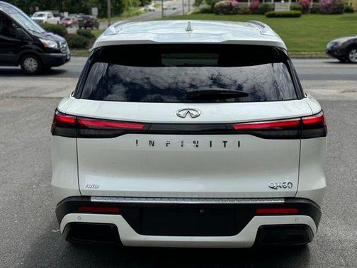 Majestic White 2023 INFINITI QX60 Luxe
