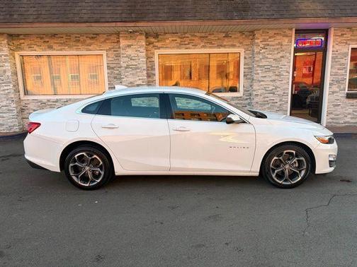 2024 Chevrolet Malibu LT