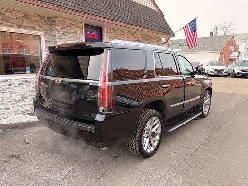 2018 Cadillac Escalade Premium Luxury