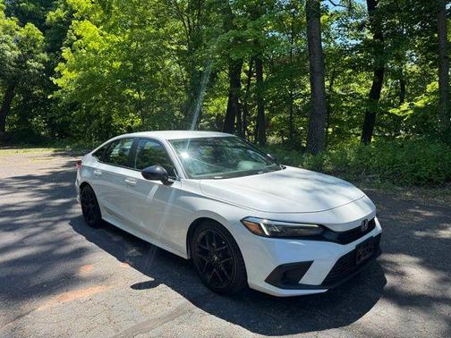 White 2022 Honda Civic Sport