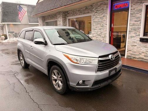 2016 Toyota Highlander LE