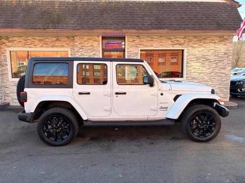2022 Jeep Wrangler Unlimited 4xe Sahara