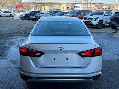 Brilliant Silver Metallic 2022 Nissan Altima 2.5 S