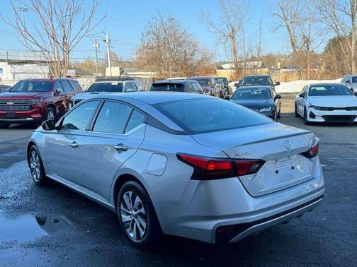 Brilliant Silver Metallic 2022 Nissan Altima 2.5 S