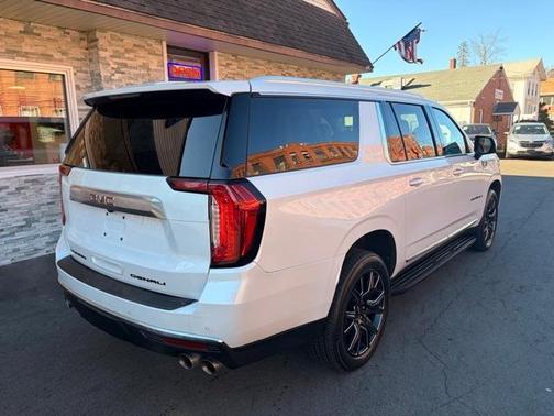 2023 GMC Yukon XL Denali