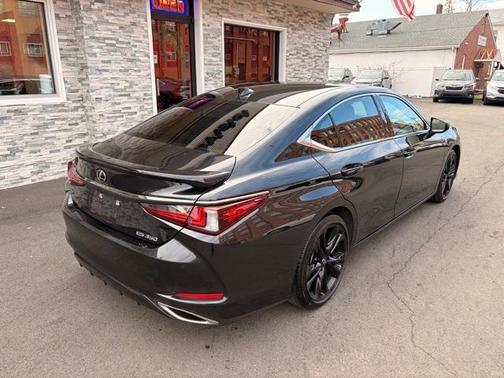 2022 Lexus ES 350 F Sport