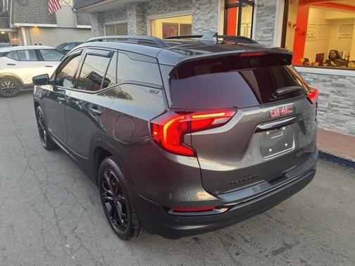 2021 GMC Terrain SLT