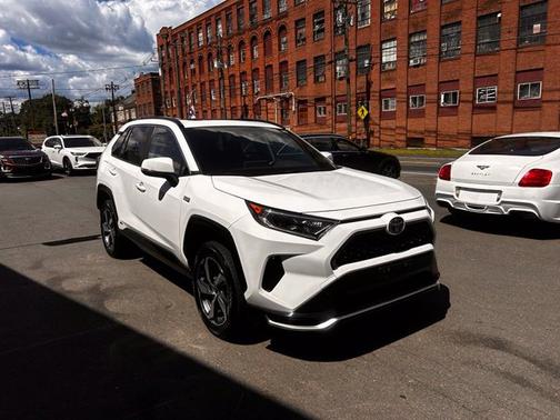 Super White 2021 Toyota RAV4 Prime SE