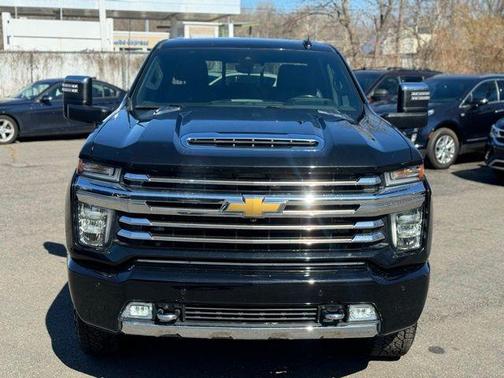 Black Metallic 2022 Chevrolet Silverado 2500 High Country
