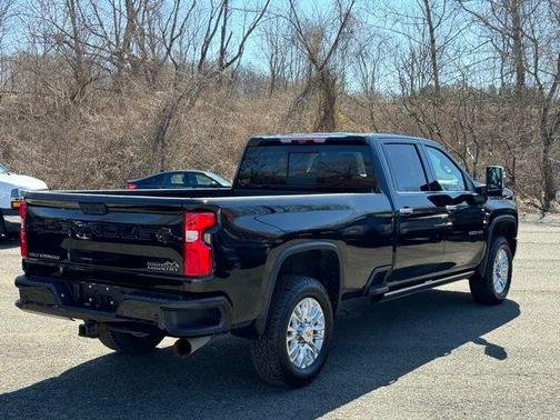 Black Metallic 2022 Chevrolet Silverado 2500 High Country