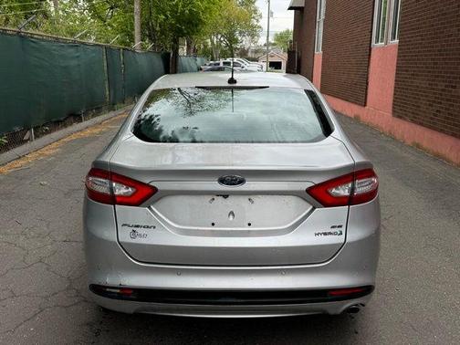 Ingot Silver 2014 Ford Fusion Hybrid SE