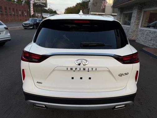 2022 INFINITI QX50 Luxe