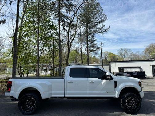 White Metallic 2022 Ford F-450 Platinum