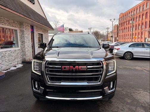 2022 GMC Yukon SLT