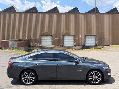 Shadow Gray Metallic 2021 Chevrolet Malibu LT
