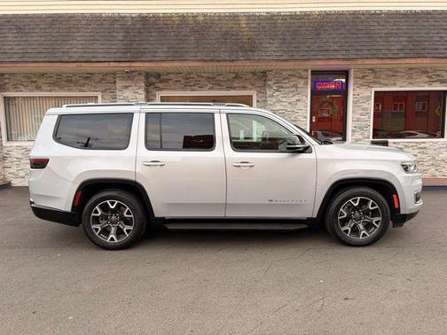 2023 Jeep Wagoneer Series III