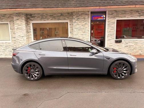 2023 Tesla Model 3 Performance