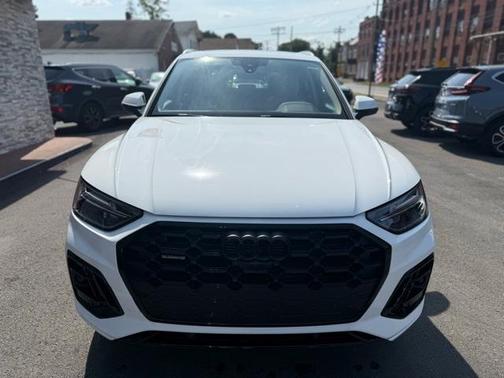 2023 Audi Q5 45 S line quattro Premium