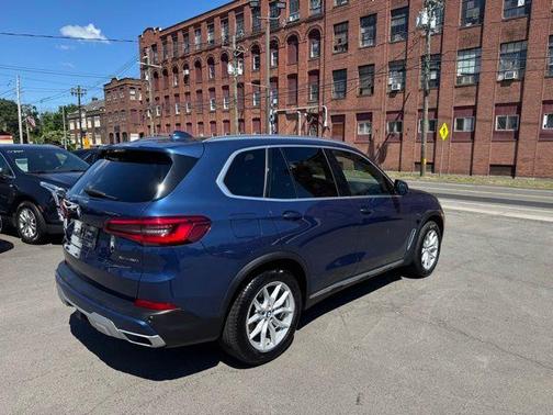 Phytonic Blue Metallic 2020 BMW X5 xDrive40i