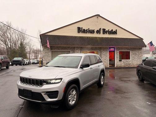 2022 Jeep Grand Cherokee Laredo