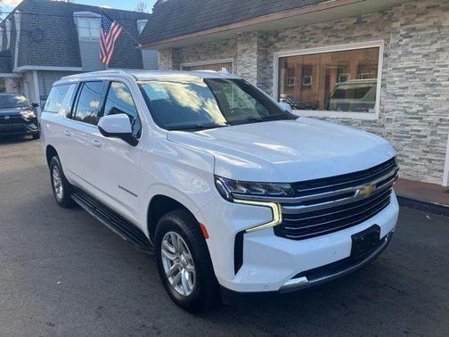 2024 Chevrolet Suburban LT