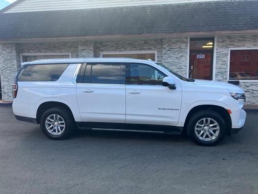 2024 Chevrolet Suburban LT