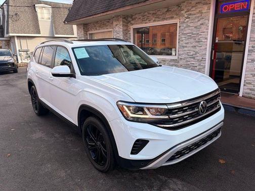 2022 Volkswagen Atlas 3.6L SE w/Technology