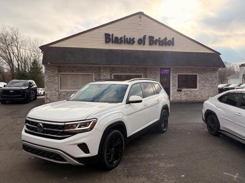 2022 Volkswagen Atlas 3.6L SE w/Technology