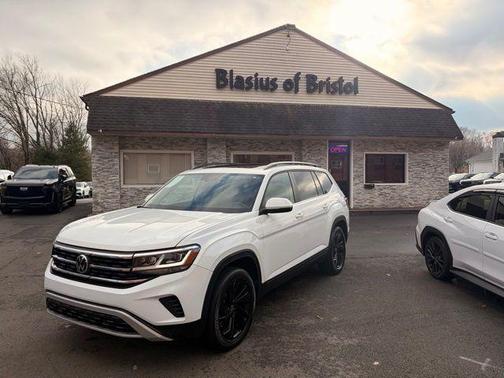 2022 Volkswagen Atlas 3.6L SE w/Technology