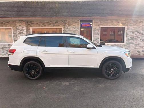 2022 Volkswagen Atlas 3.6L SE w/Technology