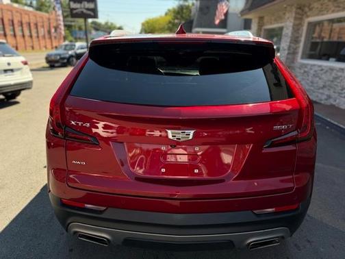 2021 Cadillac XT4 Premium Luxury