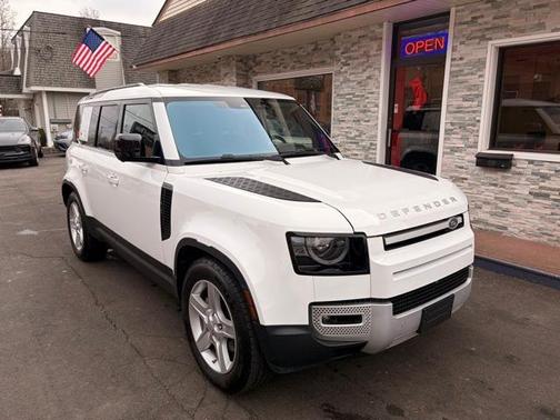 2020 Land Rover Defender 110 SE