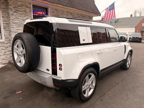 2020 Land Rover Defender 110 SE