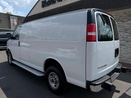 2023 GMC Savana 2500 Work Van