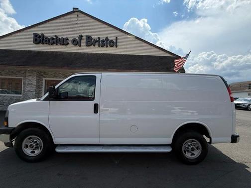 2023 GMC Savana 2500 Work Van