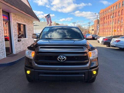 2017 Toyota Tundra SR