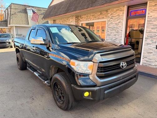 2017 Toyota Tundra SR