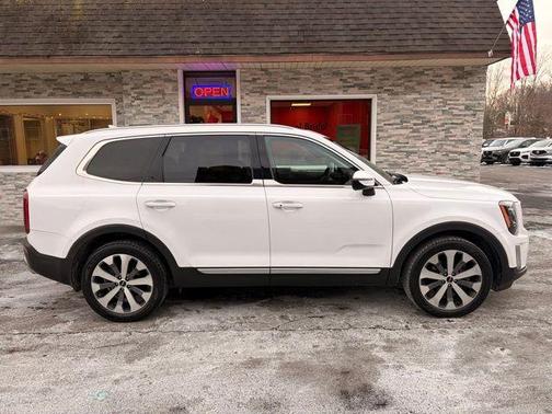 2022 Kia Telluride S